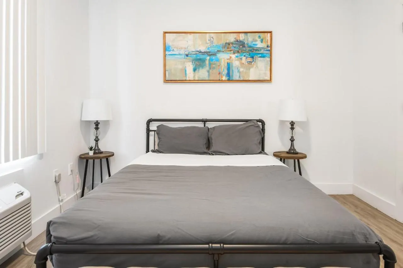 Luxury Apartments - Newark Int Airport - Evonify Stays Elizabeth
