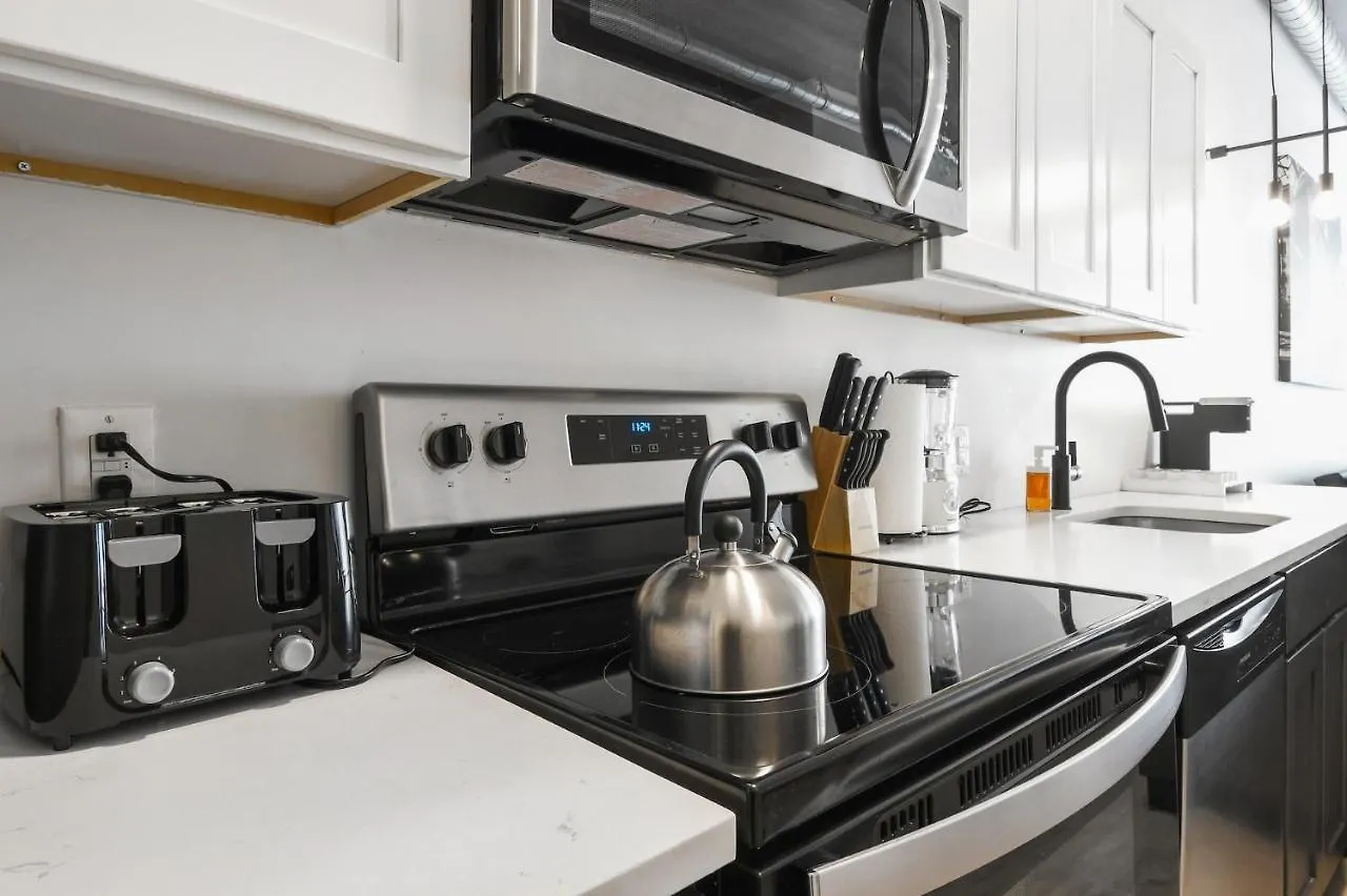 Luxury Apartments - Newark Int Airport - Evonify Stays Elizabeth