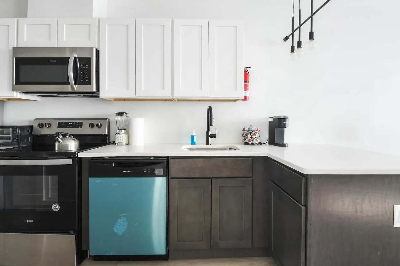 Luxury Apartments - Newark Int Airport - Evonify Stays Elizabeth