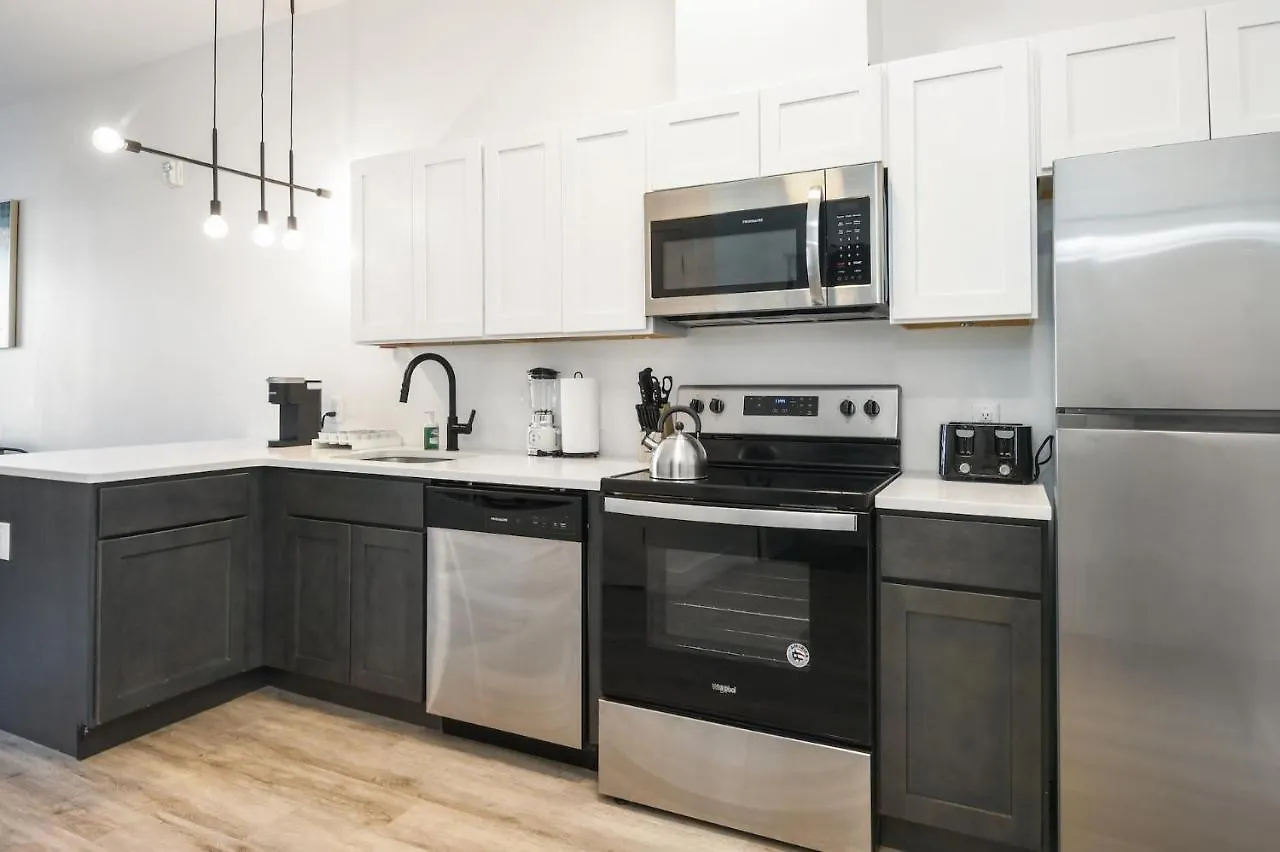 Luxury Apartments - Newark Int Airport - Evonify Stays Elizabeth