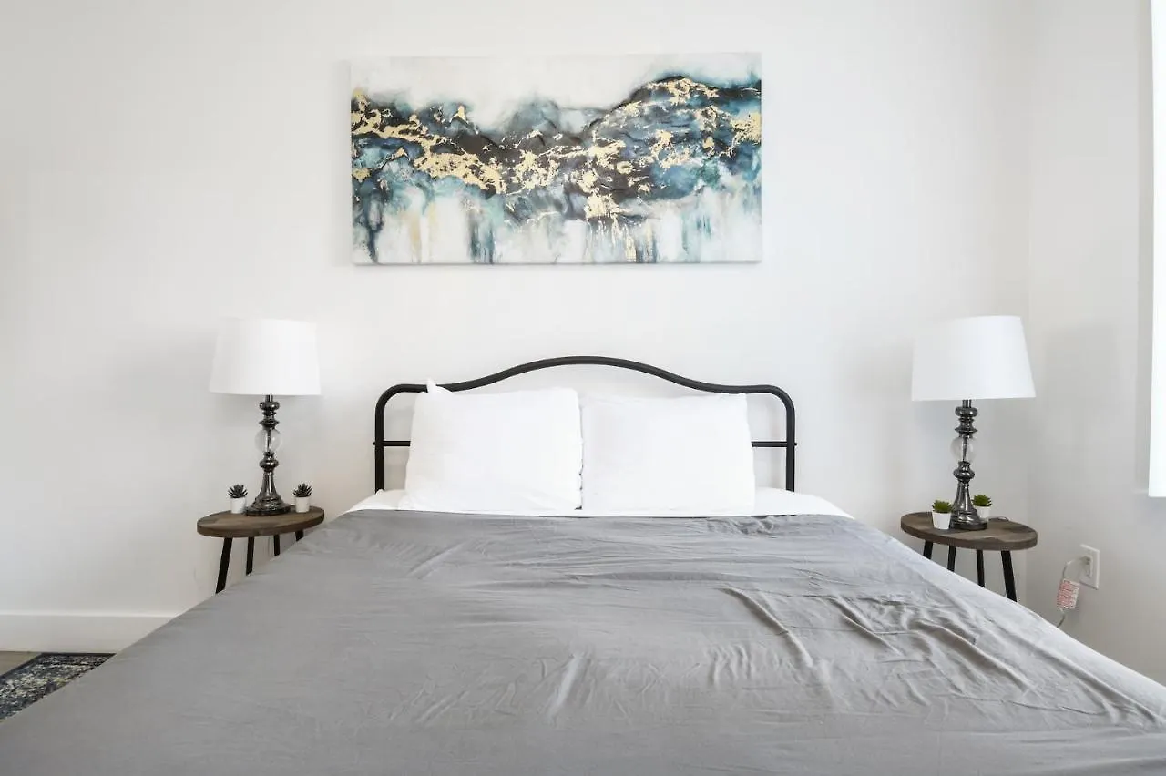 Luxury Apartments - Newark Int Airport - Evonify Stays Elizabeth